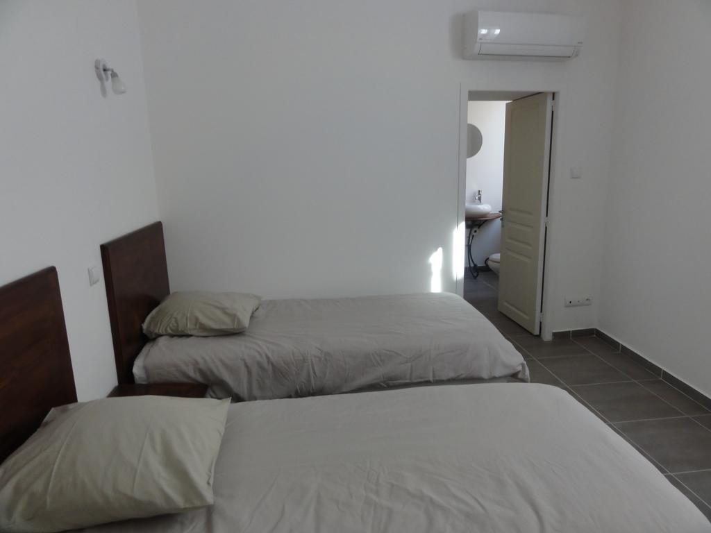 B&B Casa D'oc Nissan-lez-Enserune Quarto foto